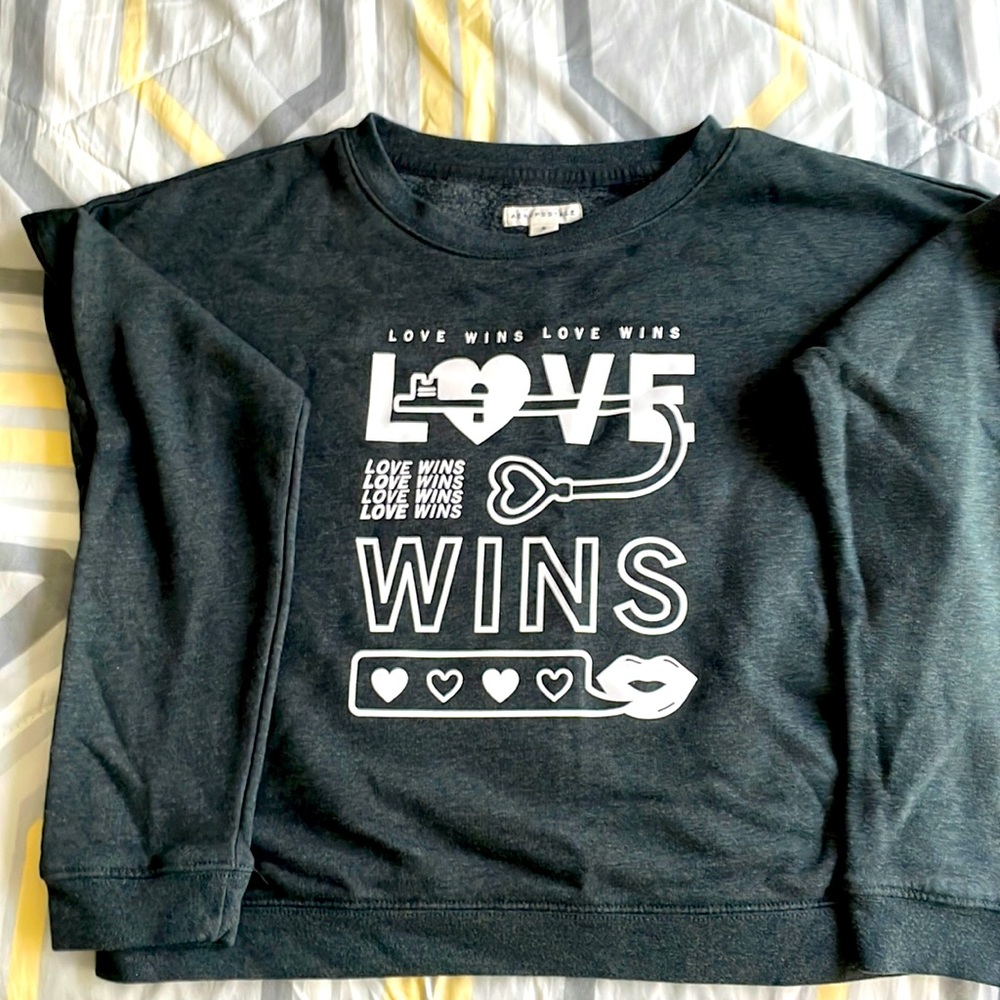 New Aeropostale sweatshirt